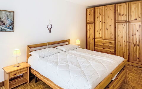 Lo Chalet del Bepy: Madera, Casa, Cabaña, Casa, Piscina, Porche, Puerta, Recurso, Sombra, Inmuebles