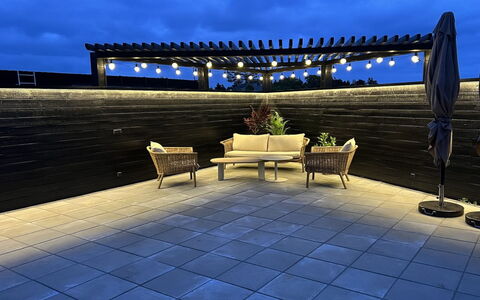 Brigita - 100M to the Fjord: Encendiendo, Material Compuesto, Mueble Para Exteriores, La Iluminación Del Paisaje, Silla, Patio, Piscina, Mesa Al Aire Libre, Patio, Cubierta