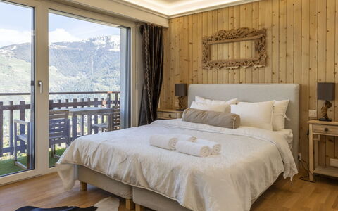 Balcon des Alpes 24: Diseño De Interiores, Mueble, Madera, Habitación, Cama, Casa, Lecho, Habitación, Suelo, Techo