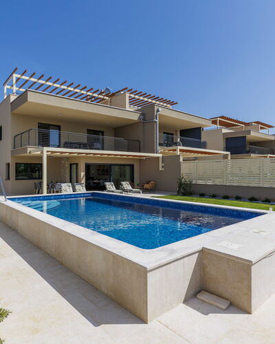 Villa Avona
