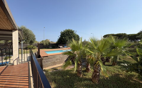 Villa Andrea: Piscina, Barrio Residencial, Recurso, Sombra, Material Compuesto, Eco Hotel, Hacienda, Inmuebles, Paisajismo