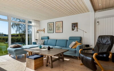 Sinnika - 550M from the Sea