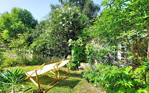 La Dolce Vita Brezhoneg: Verde, Vegetación, Arbusto, Jardín, Primavera, Sombra, Patio Interior, Césped, Yarda, Paisajismo