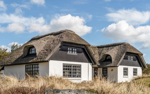 Dorit - 450M from the Sea: Azul, Cabaña, Casa, Casa, Casa De Campo, Inmuebles, Vía Muerta