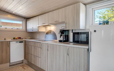 Stilla - 150M from the Sea