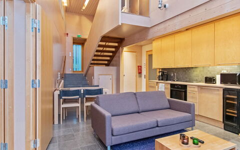 Villa Hanna: Diseño De Interiores, Piso, Madera, Mueble, Suelo, Techo, Sofá, Habitación, Encendiendo, Sala