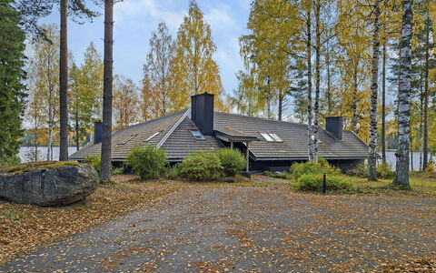 Villa Johanna: Árbol, Techo, Cabaña, Casa, El Terreno Del Lote, Bosque, Alerce, Inmuebles, Vía Muerta