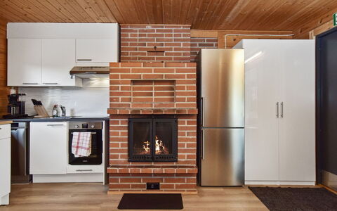 Villa Ruuska: Pared, Piso, Diseño De Interiores, Mueble, Madera, Suelo, Techo, Cocina, Suelos De Madera, Habitación