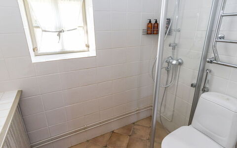 Gammelgård Jahtimaja: Arreglo De Tubería, Piso, Baño, Suelo, Baño, Asiento Del Baño, Plomería, Loseta, Habitación, Ducha