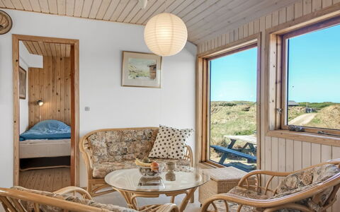 Bena - 300M from the Sea: Madera, Diseño De Interiores, Mueble, Techo, Suelo, Casa, Habitación, Manchas De Madera, Madera Dura, Sala