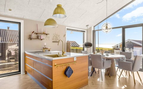 Sighrik - 25M from the Sea: Madera, Techo, Casa, Casa, Arquitectura, Vía Muerta, El Terreno Del Lote, Cabaña, Cobertizo, Edificios Del Jardín