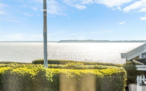 Sighrik - 25M from the Sea: Madera, Techo, Casa, Casa, Arquitectura, Vía Muerta, El Terreno Del Lote, Cabaña, Cobertizo, Edificios Del Jardín