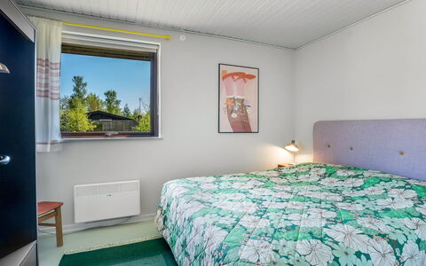 Tjerk - 900M from the Sea: Habitación, Casa, Cama, Sábana, Lecho, Departamento, Marco De La Cama, Hotel, Almohada, La Luz Del Día