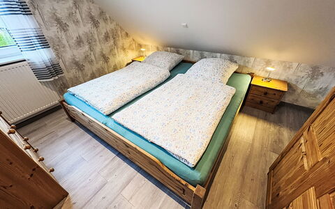 Fecht: Madera, Habitación, Piso, Suelo, Cama, Sábana, Lecho, Marco De La Cama, Mueble, Suelos De Madera