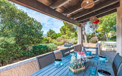 Mare Serena: Mueble, Mueble Para Exteriores, Silla, Mesa, Mesa Al Aire Libre, Sombra, Cocina Y Comedor Mesa, Jardín, Patio, Patio Interior