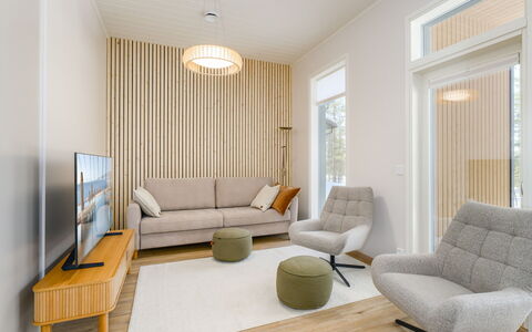 Saariselän Aavahelmi C: Mueble, Diseño De Interiores, Suelo, Piso, Sofá, Sala, Suelos De Madera, Pared, Madera, Silla