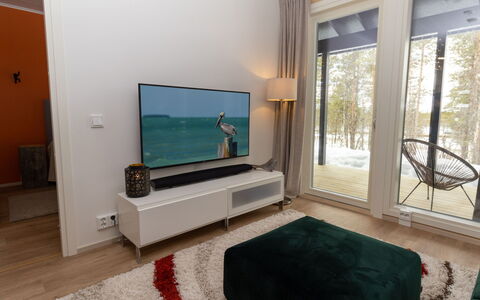 Lomapesä: Mueble, Diseño De Interiores, Piso, Madera, Televisión, Suelo, Set De Televisión, Casa, Sala