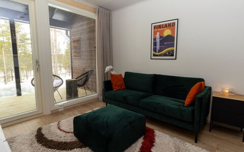 Lomapesä: Mueble, Diseño De Interiores, Piso, Sofá, Suelo, Pared, Madera, Sala, Habitación, Departamento
