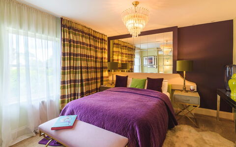 Torwood: Diseño De Interiores, Mueble, Pared, Piso, Suelo, Techo, Habitación, Cama, Encendiendo, Habitación
