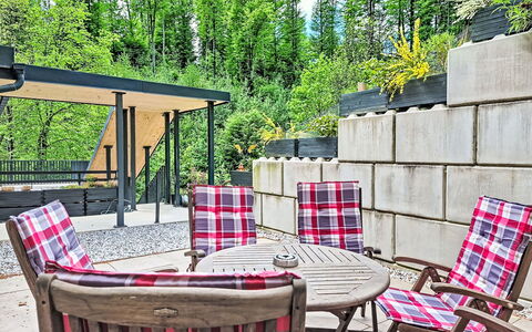Familienglück: Mueble, Mueble Para Exteriores, Silla, Mesa, Mesa Al Aire Libre, Jardín, Sombra, Patio Interior, Patio