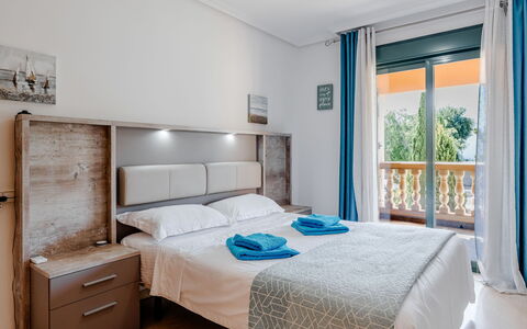 Jávea 455: Cama, Habitación, Mueble, Diseño De Interiores, Lecho, Sábana, Casa, Departamento, Suelo, Habitación