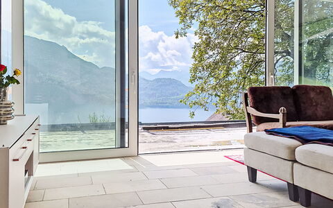Mondsee Retreat: Piso, Suelo, Mueble, Diseño De Interiores, Silla, Sala, Mesa, Sofá, Suelos De Madera, Habitación