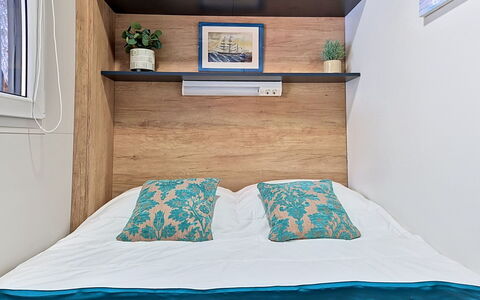 Arsen: Habitación, Cama, Mueble, Diseño De Interiores, Linos, Textil, Sábana, Amortiguar, Lecho, Arrojar La Almohada