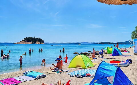 Arsen: Cuerpo De Agua, Agua, Playa, Vacaciones, Costeras Y Los Accidentes Geográficos Oceánico, Recreación, Mar, Divertido, Costa, Ocio