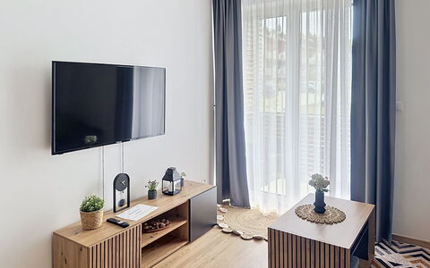 Korzo: Mueble, Diseño De Interiores, Pared, Piso, Madera, Suelo, Habitación, Casa, Encendiendo, Sala