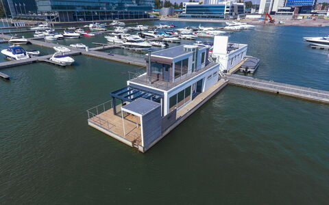 Villa Helmi: Watercraft, Barco, Arquitectura Naval, Muelle, Embarcacion, Balcón