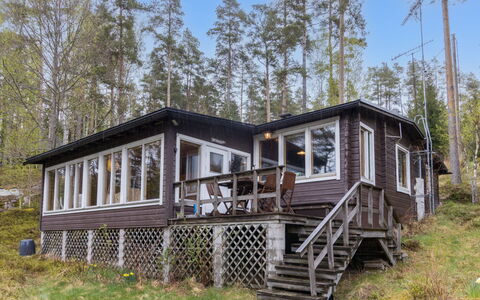 Villa Jumalvik: Madera, Casa, Cabaña, Porche, Cuarto De Troncos, Madera Dura, Manchas De Madera, Bosque, Vía Muerta, Edificios Del Jardín