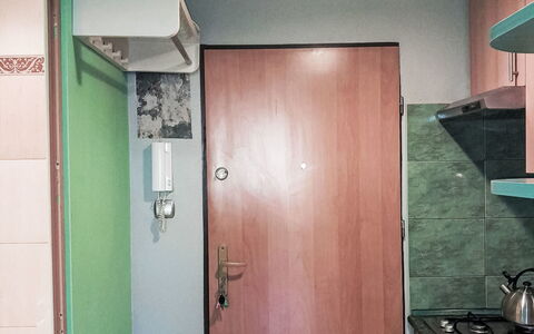 Przy Klifie: Suelo, Piso, Habitación, Puerta, Arreglo De Tubería, Plomería, Manchas De Madera, Grifo