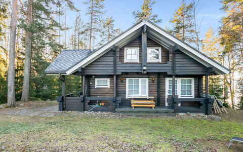 Villa Karmu: Casa, Casa, Cabaña, Techo, Vía Muerta, Cuarto De Troncos, Alerce, Edificios Del Jardín, Invierno