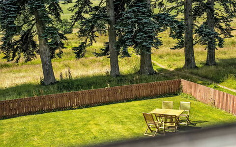 Wester Caiplich: Hierba, El Terreno Del Lote, Césped, Jardín, Cobertura Del Suelo, Prado, Mueble Para Exteriores, Paisajismo, Yarda, Patio Interior