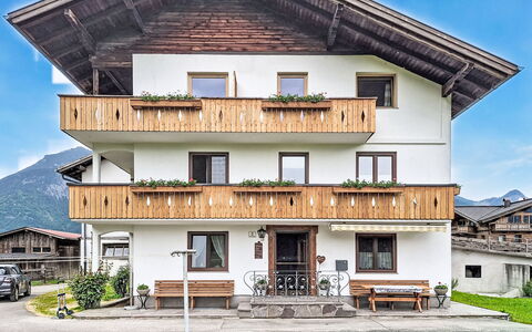 Schöflauerhof: Casa, Casa, Balcón, Cabaña, Pintar