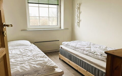 Faaborg 633: Piso, Madera, Suelo, Mueble, Cama, Habitación, Diseño De Interiores, Marco De La Cama, Lecho, Habitación