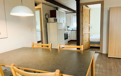 Faaborg 633: Mueble, Piso, Diseño De Interiores, Suelo, Madera, Techo, Habitación, Mesa, Cocina Y Comedor Mesa, Silla
