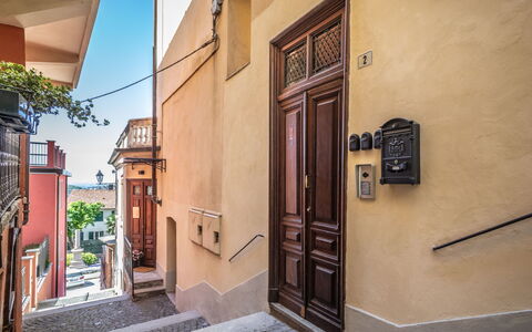 Bacolla: Puerta, Balcón, Callejón, Pintar, Escalera, Inicio De La Puerta, Pretil