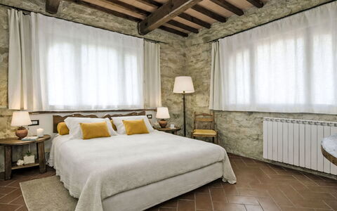Rufina 985: Pared, Habitación, Mueble, Cama, Techo, Diseño De Interiores, Linos, Piso, Casa, Lecho