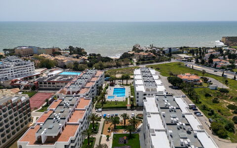Be My Guest: Recurso, Departamento, Mar, Condominio, Costa, Piscina, Hotel, Ciudad De Vacaciones, Balneario, Fotografía Aérea