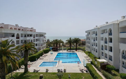Be My Guest: Piscina, Recurso