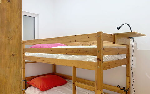 Ferienwohnung Heritage View Bacharach: Litera, Pared, Piso, Madera, Diseño De Interiores, Suelo, Mueble, Cama, Habitación, Habitación