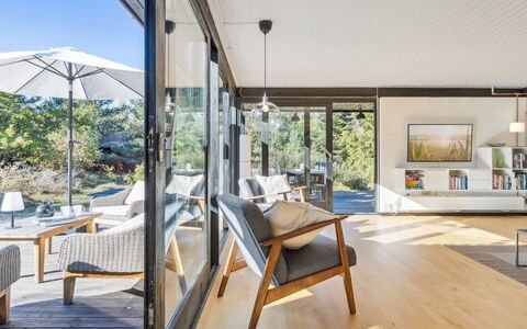 Alvilda - 200M from the Sea: Mueble, Silla, Suelos De Madera, Madera Dura, Eco Hotel, Sombra, Planta De Casa, Sala, Cocina Y Comedor Mesa, Sofá