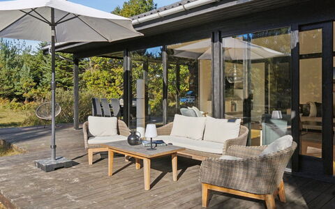 Alvilda - 200M from the Sea: Madera, Mueble, Mueble Para Exteriores, Porche, Casa, Silla, Puerta, Mesa Al Aire Libre, Sombra, Cubierta