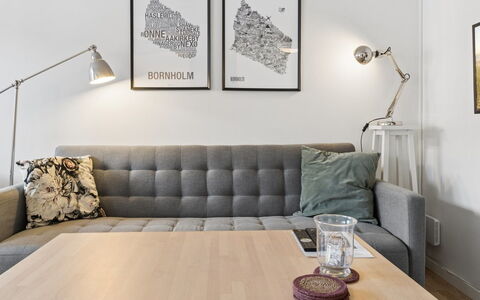 Anabella - 6Km from the Sea: Mueble, Diseño De Interiores, Sofá, Piso, Pared, Suelo, Madera, Habitación, Casa, Sala