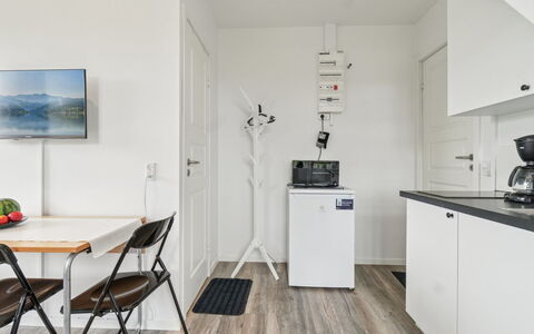 Elso - 5Km from the Sea: Piso, Diseño De Interiores, Suelo, Mueble, Techo, Habitación, Suelos De Madera, Cocina, Electrodoméstico, Departamento