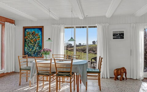 Verene - 725M from the Sea: Mueble, Diseño De Interiores, Piso, Madera, Techo, Suelo, Mesa, Comedor, Silla, Cocina Y Comedor Mesa
