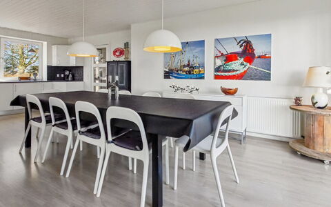 Aave - 5Km from the Sea: Madera, Casa, Mueble, Techo, Cabaña, Sala, Madera Dura, Silla, Suelos De Madera