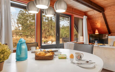Erhardt - 2Km from the Sea: Diseño De Interiores, Mueble, Madera, Techo, Lámpara, Encendiendo, Piso, Cocina, Mesa, Mostrador