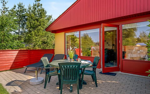 Ditta - 150M to the Fjord: Mueble, Mueble Para Exteriores, Vajilla, Mesa, Drinkware, Silla, Mesa Al Aire Libre, Comida, Botella